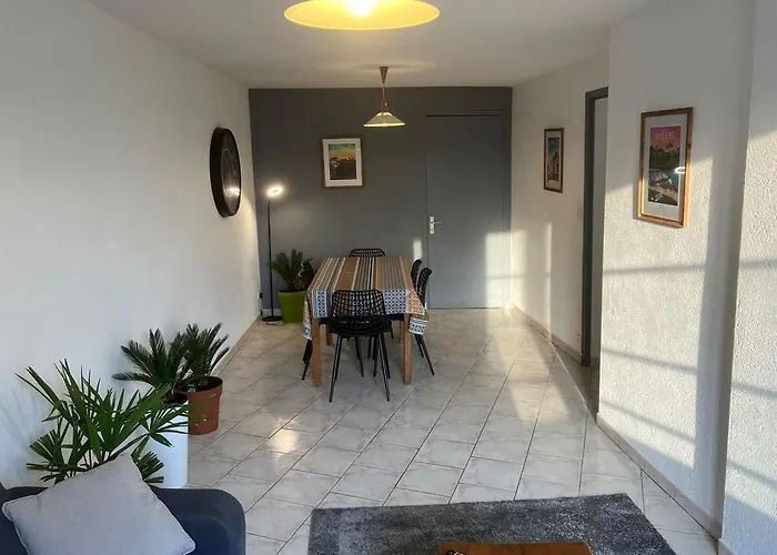 Grand Centre Chateau St Pierre 아파트 쏘뮤흐