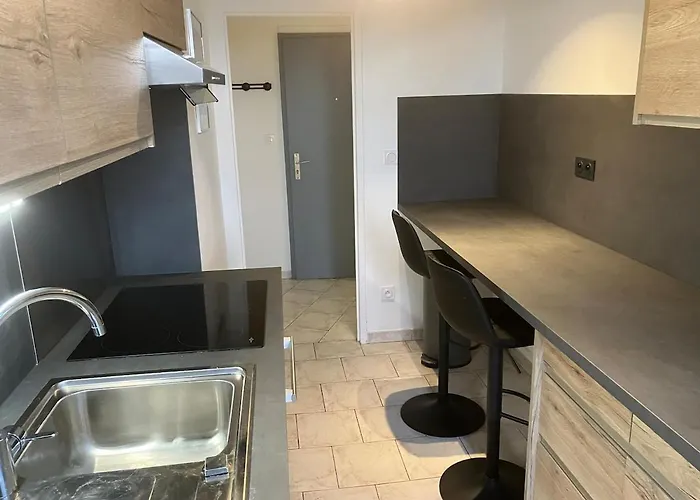 Grand Centre Chateau St Pierre *